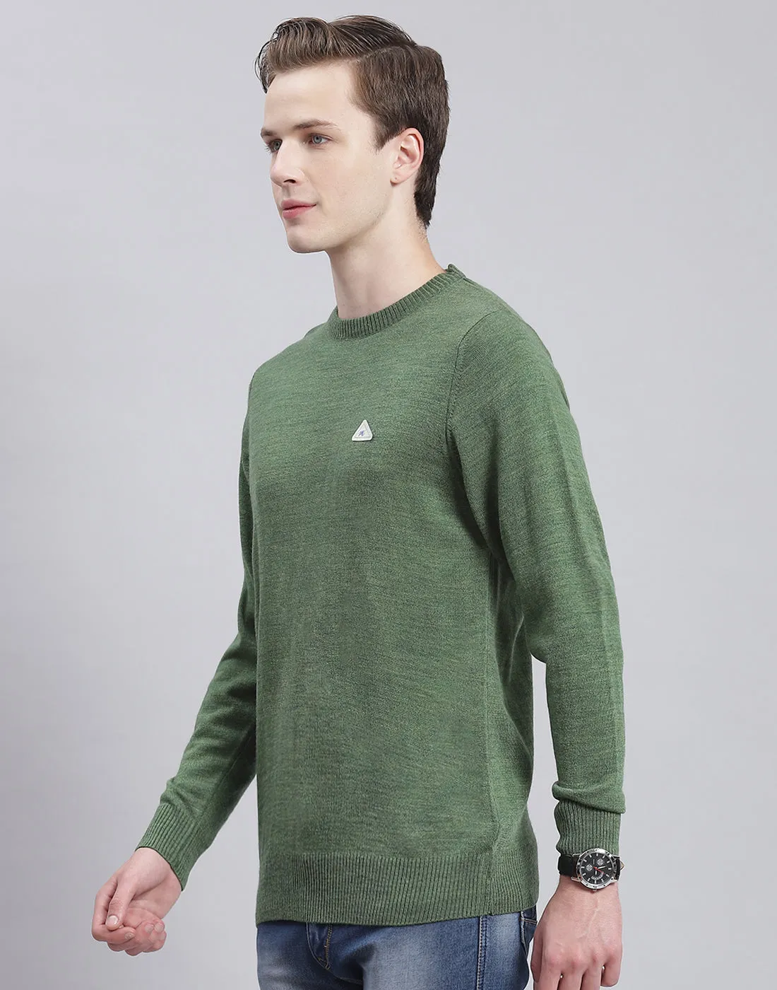 Men Green Solid Round Neck Full Sleeve Sweater